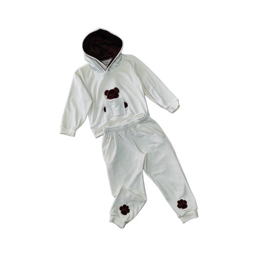 Conjunto Plush Off White con Detalles Marrones – Bordados de Osito y Patitas
